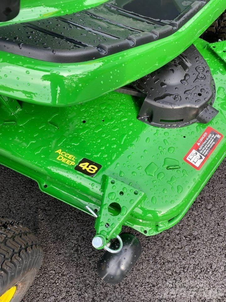 John Deere X330 Tractoare compacte