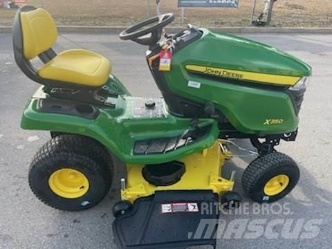 John Deere X350 Tractoare compacte