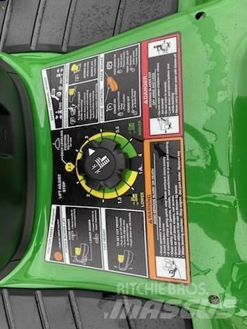 John Deere X370 Tractoare compacte