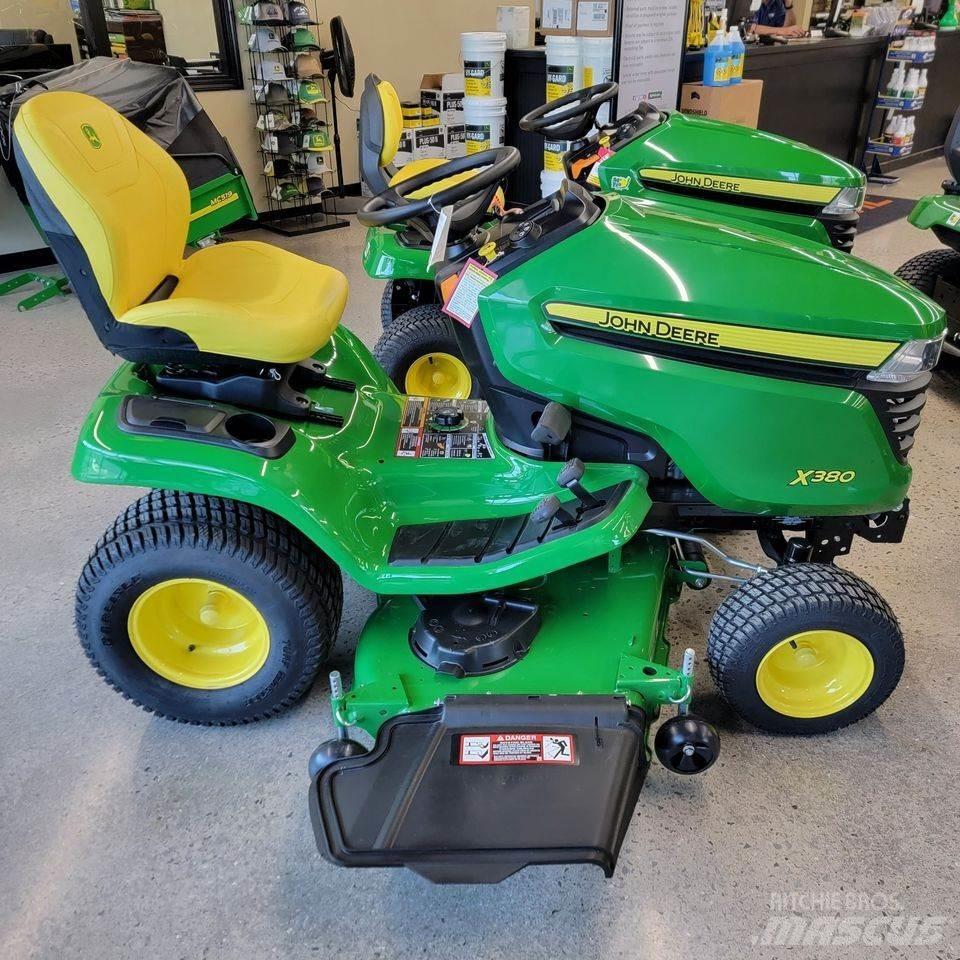John Deere X380 Tractoare compacte