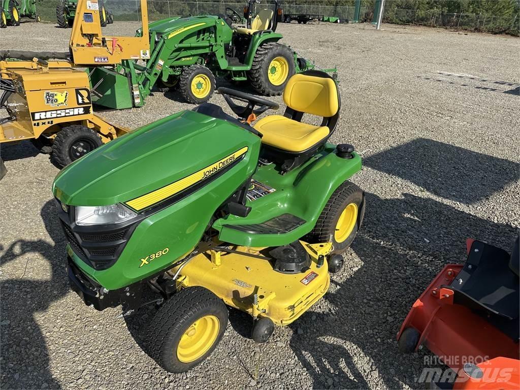 John Deere x380 Tractoare compacte