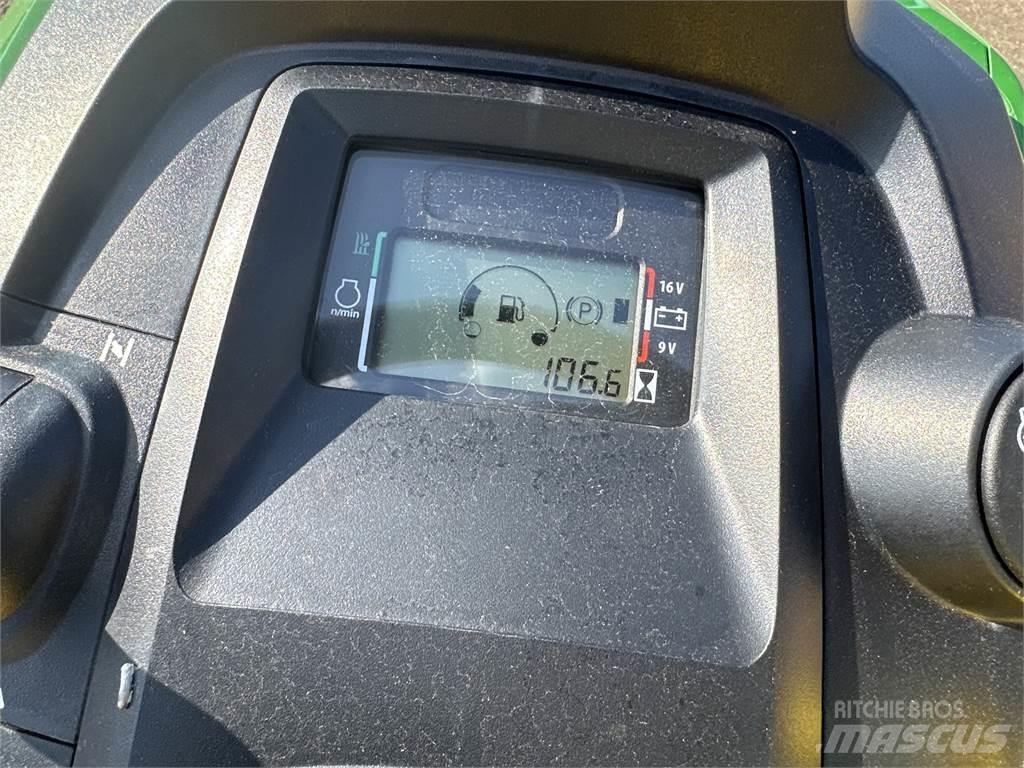 John Deere x380 Tractoare compacte