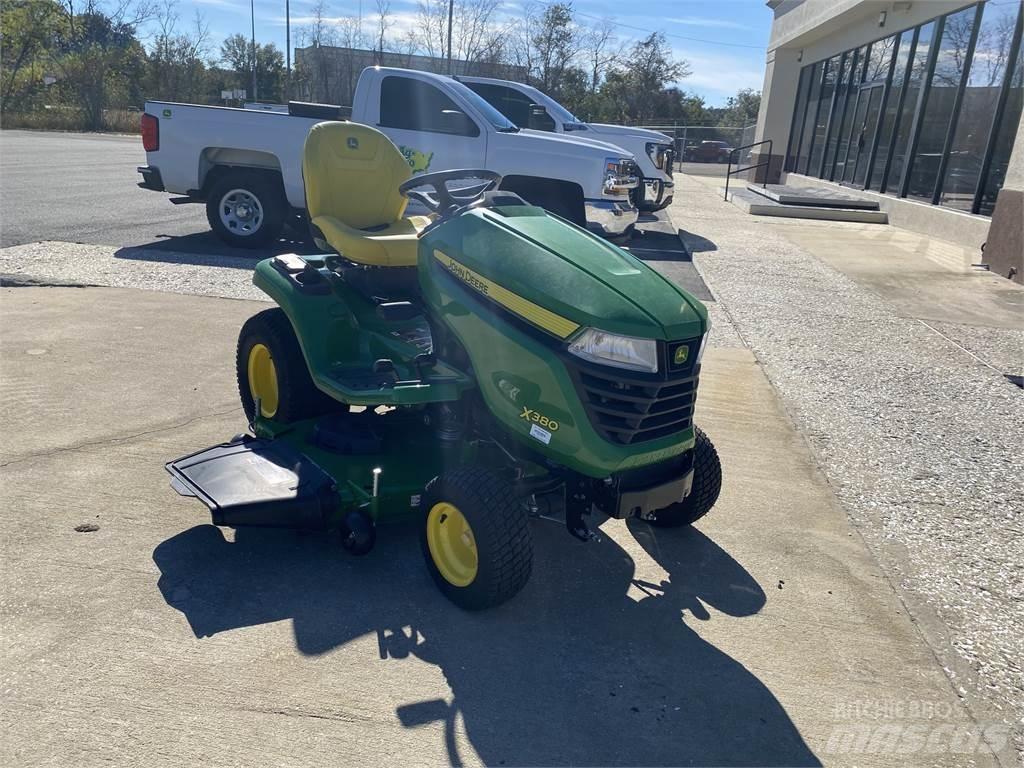 John Deere X380 Tractoare compacte