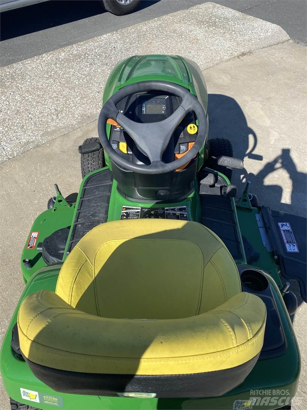 John Deere X380 Tractoare compacte