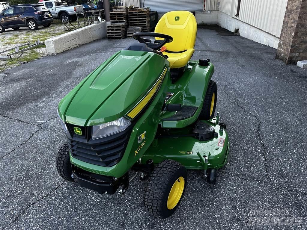 John Deere X380 Tractoare compacte