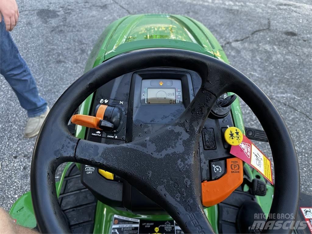 John Deere X380 Tractoare compacte