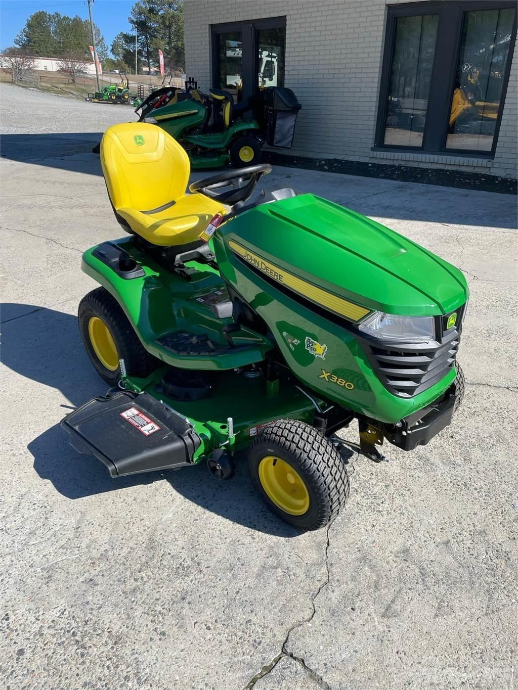 John Deere X380 Tractoare compacte