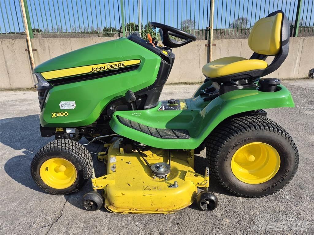 John Deere X380 Tractoare compacte