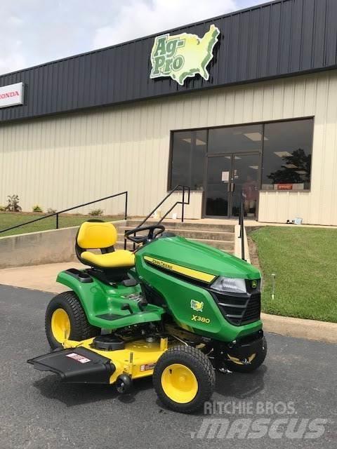 John Deere X380 Tractoare compacte