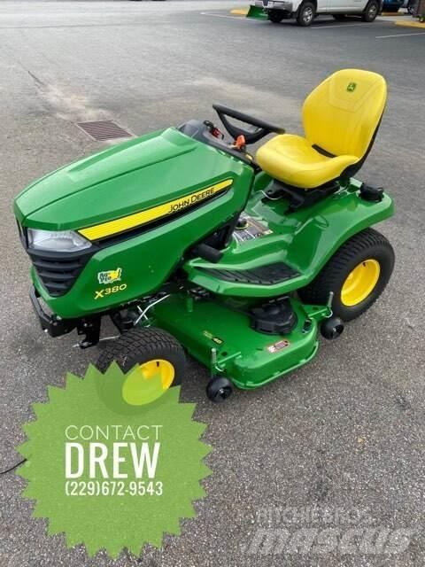 John Deere X380 Tractoare compacte