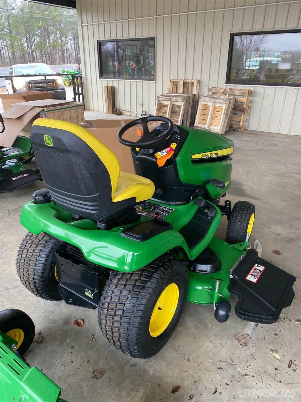John Deere X380 Tractoare compacte
