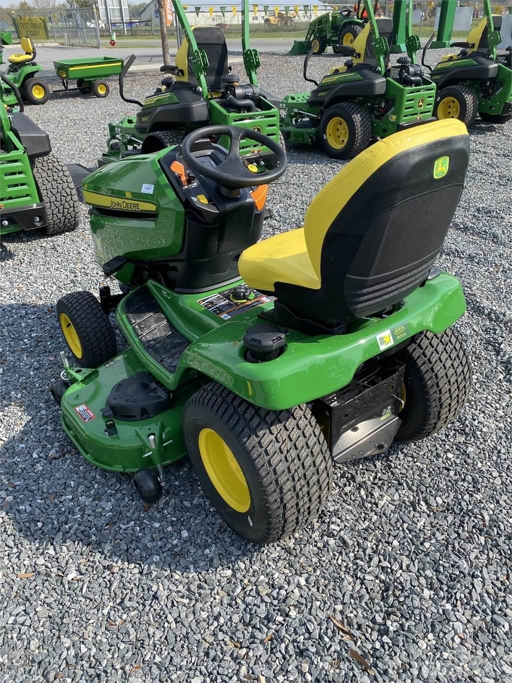 John Deere X380 Tractoare compacte