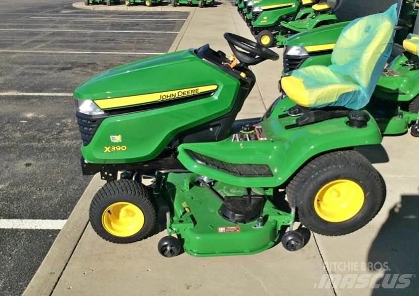 John Deere X390 Tractoare compacte