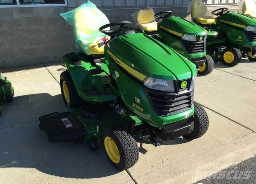 John Deere X390 Tractoare compacte