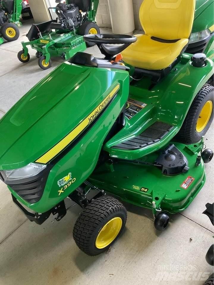 John Deere X390 Tractoare compacte