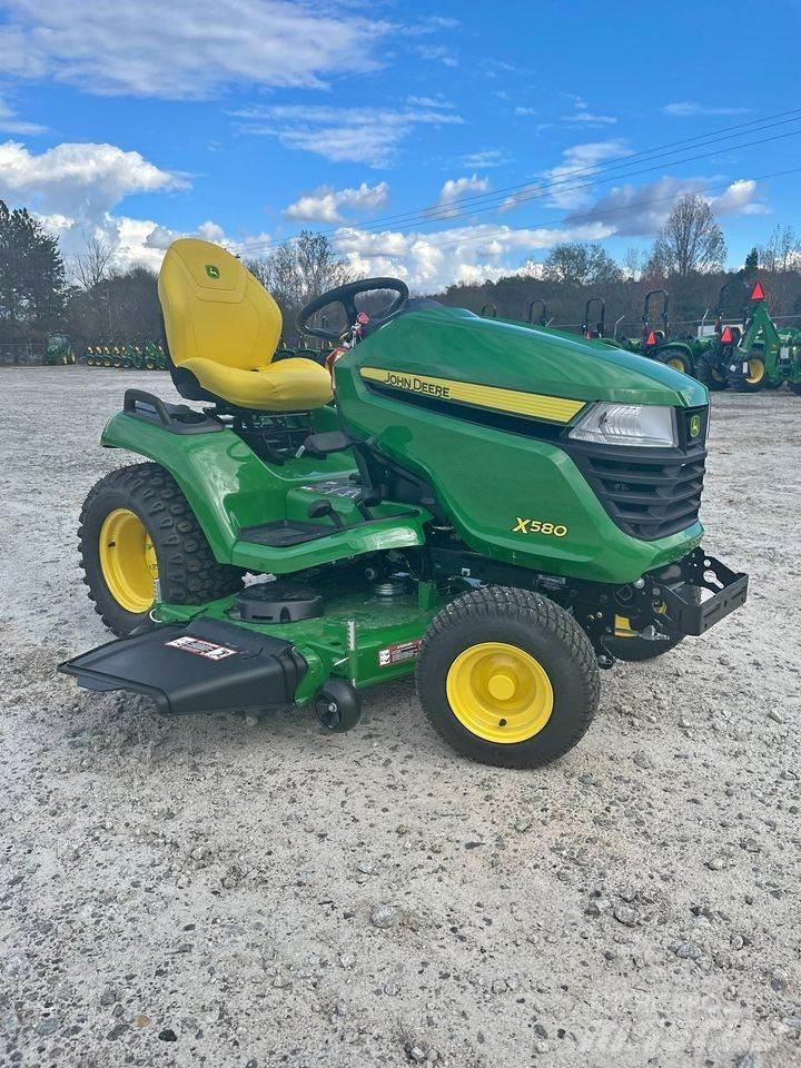 John Deere X580 Tractoare compacte