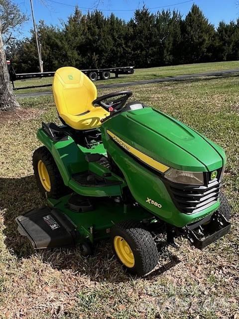 John Deere X580 Tractoare compacte