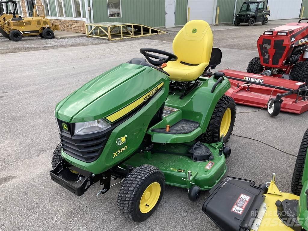 John Deere X580 Tractoare compacte