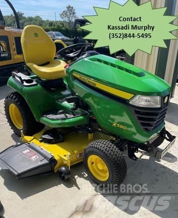 John Deere X580 Tractoare compacte