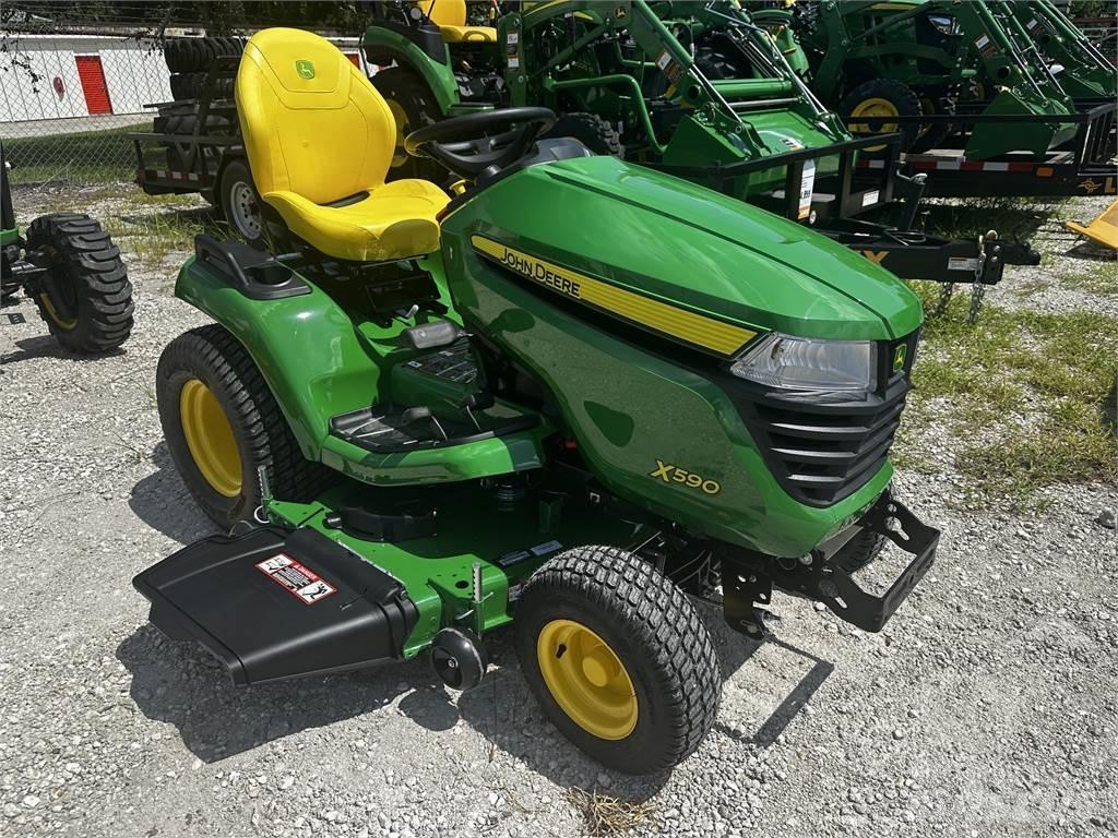 John Deere X590 Tractoare compacte