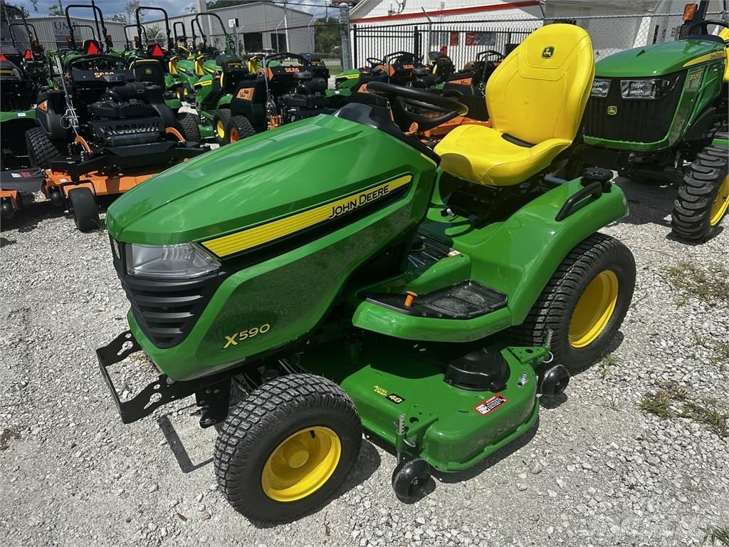 John Deere X590 Tractoare compacte