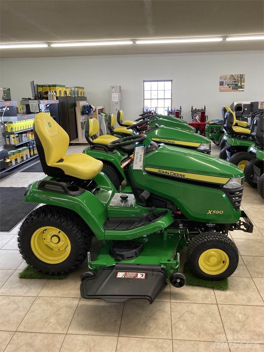 John Deere X590 Tractoare compacte