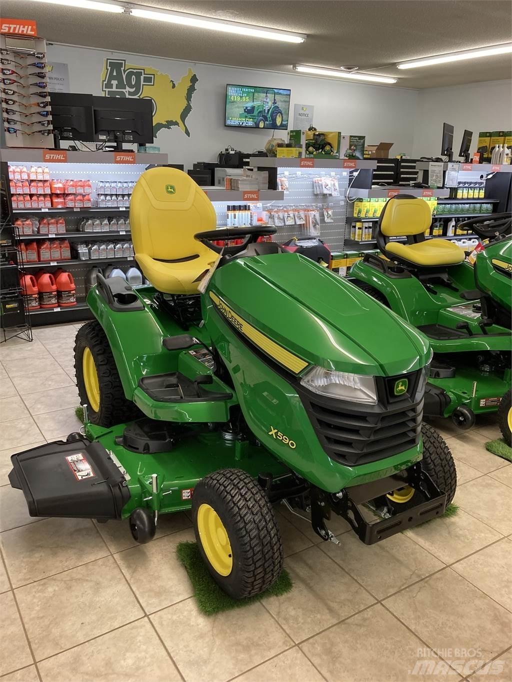 John Deere X590 Tractoare compacte