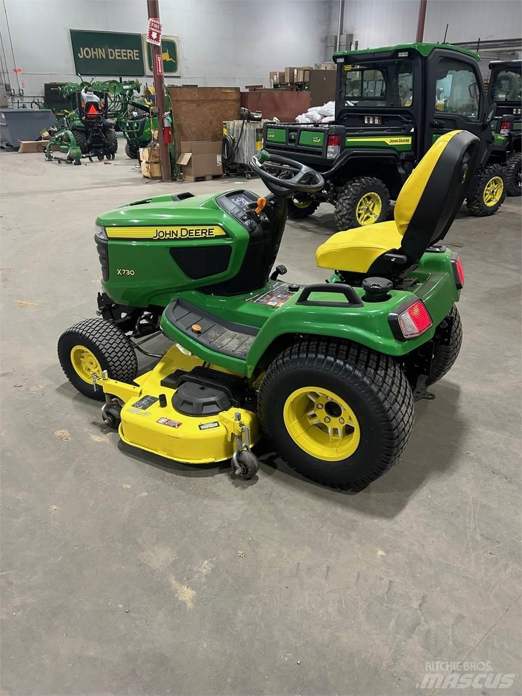 John Deere X730 Tractoare compacte