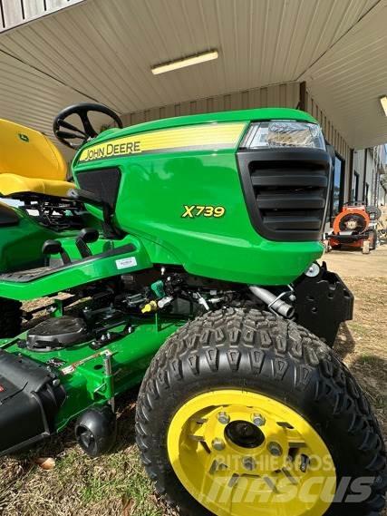 John Deere X739 Tractoare compacte