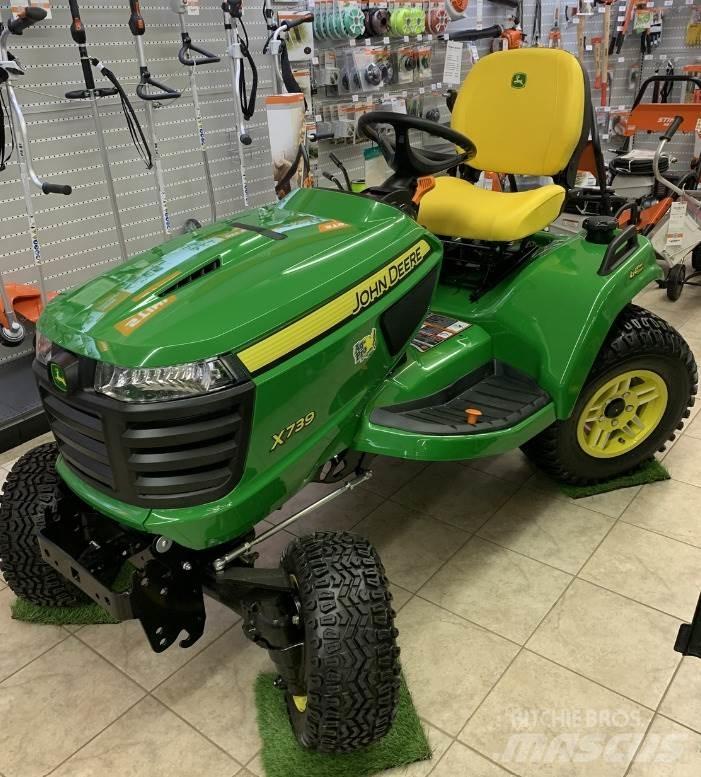 John Deere X739 Tractoare compacte