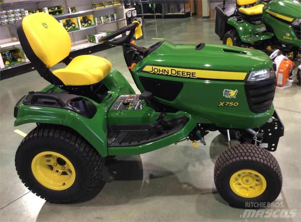 John Deere X750 Tractoare compacte