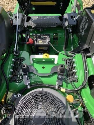 John Deere Z920M Zero turn mowers