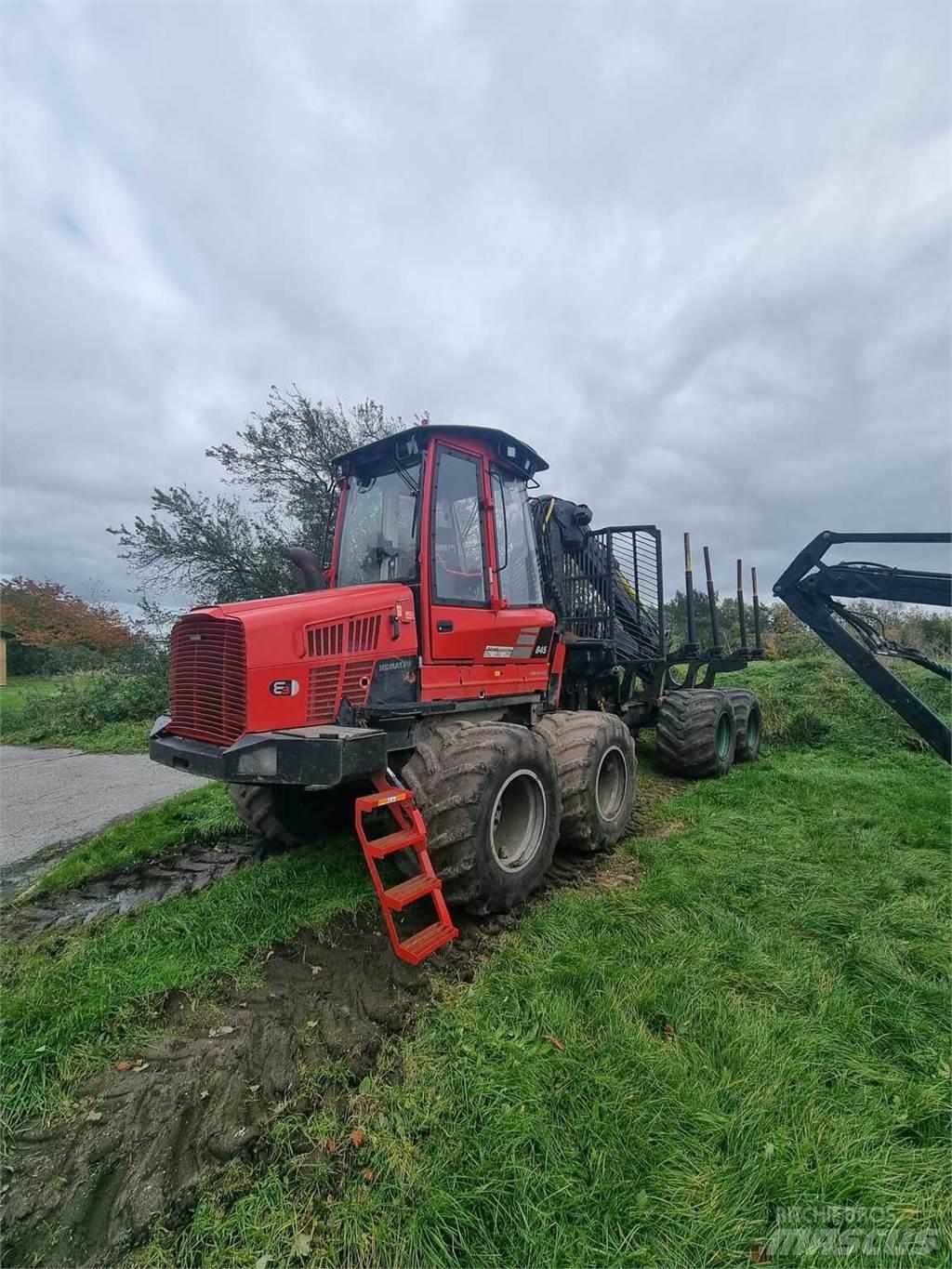 Komatsu 845 Transportoare