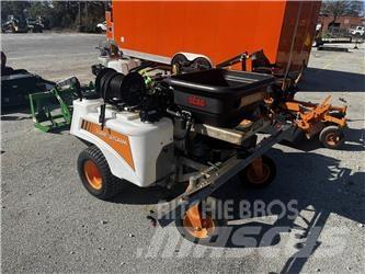 Scag TURF STORM Împrastierea mineralelor