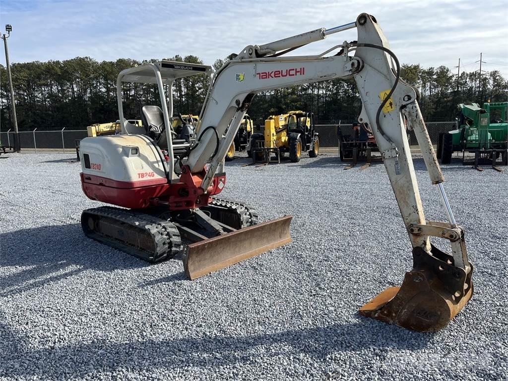 Takeuchi TB240 Excavatoare pe șenile
