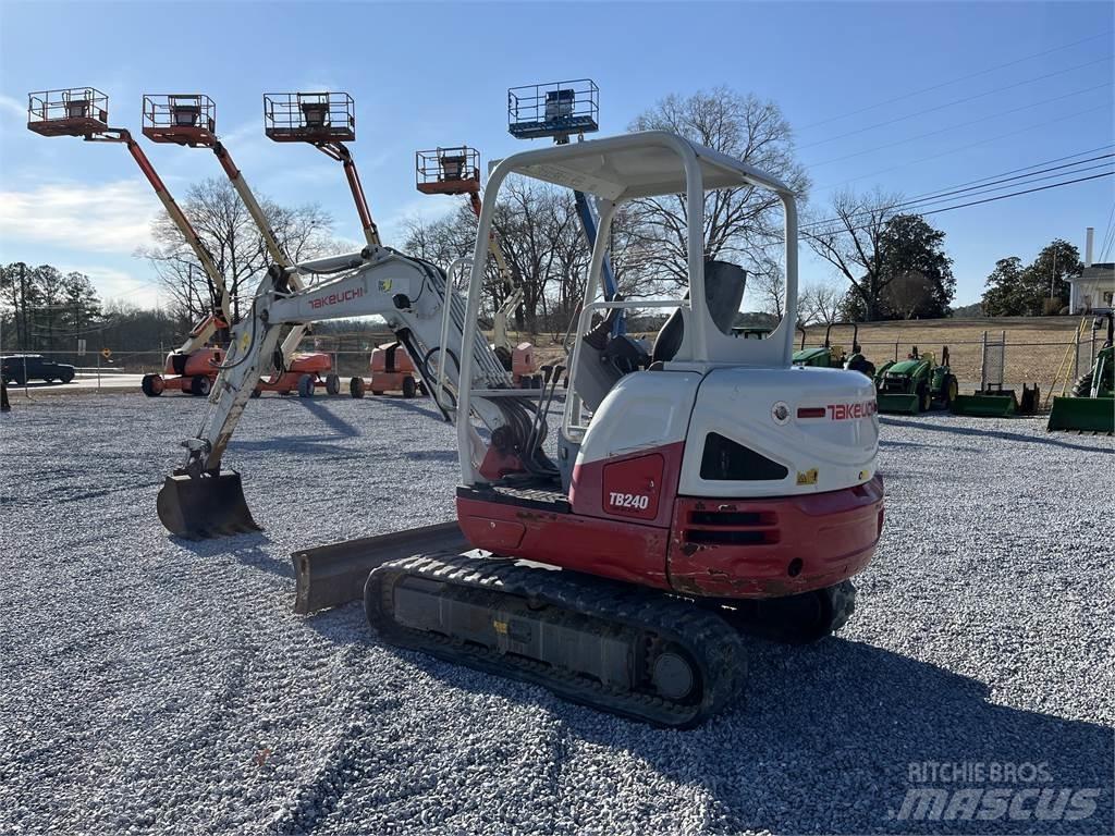Takeuchi TB240 Mini excavatoare < 7t