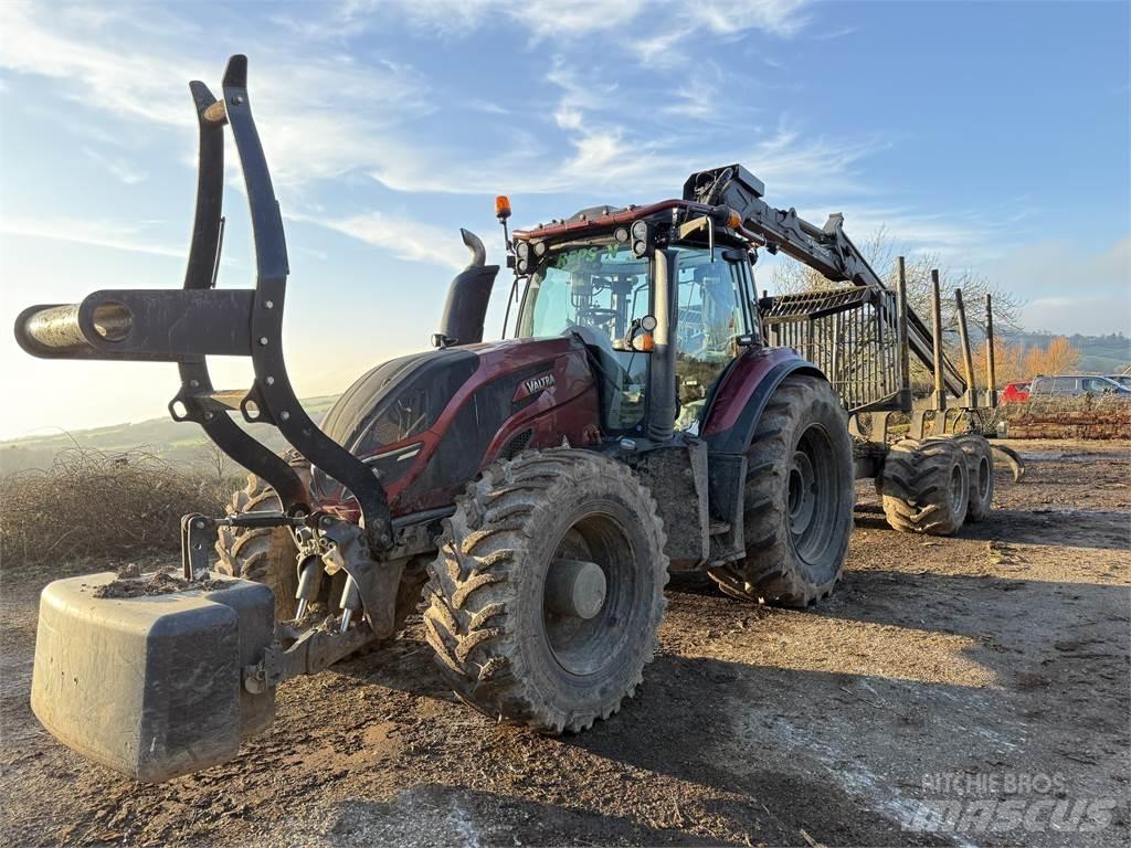 Valtra T174 Transportoare