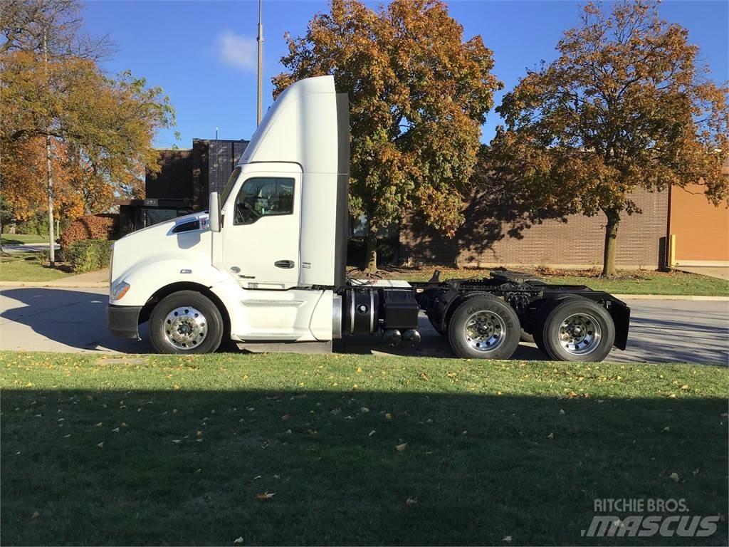 Kenworth T680 Autotractoare