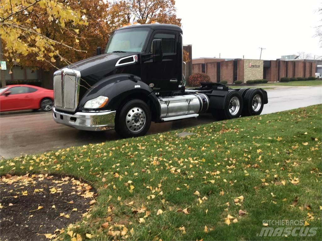Kenworth T680 Autotractoare