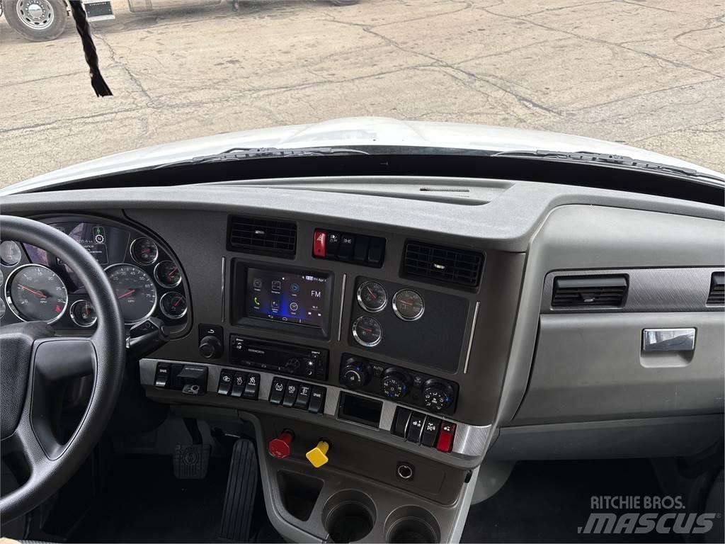 Kenworth T680 Autotractoare