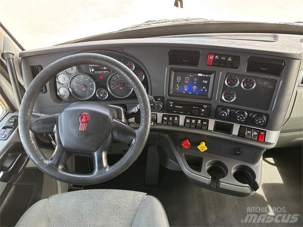 Kenworth T680 Autotractoare