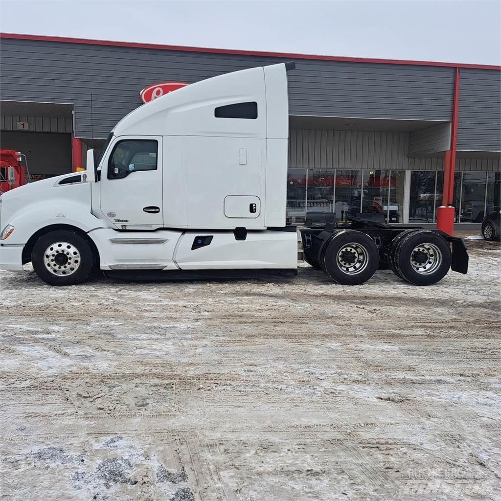 Kenworth T680 Autotractoare