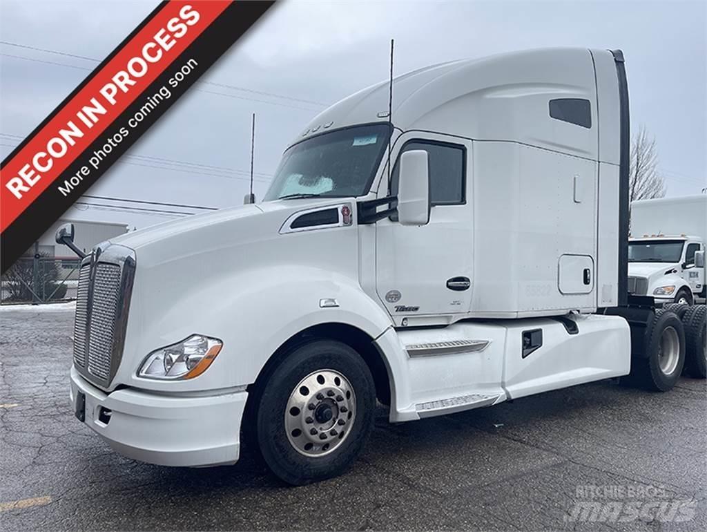 Kenworth T680 Autotractoare