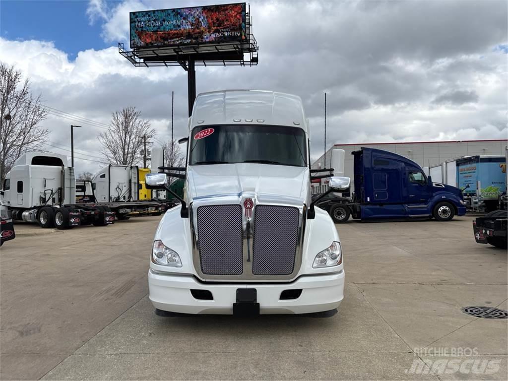 Kenworth T680 Autotractoare