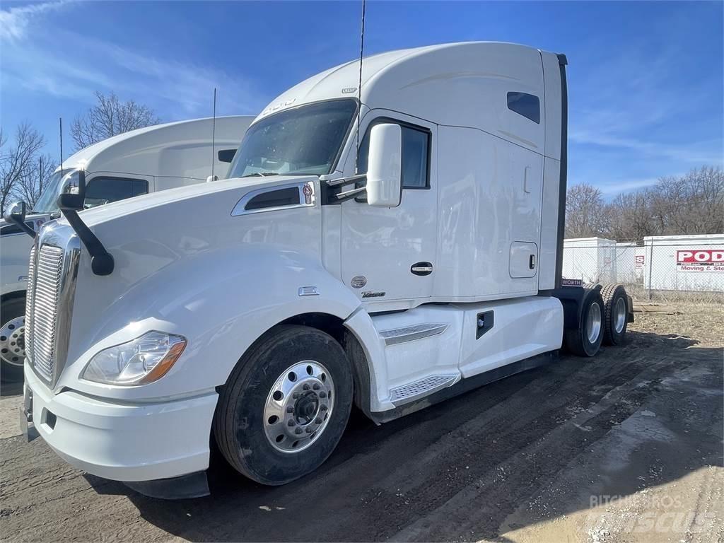 Kenworth T680 Autotractoare