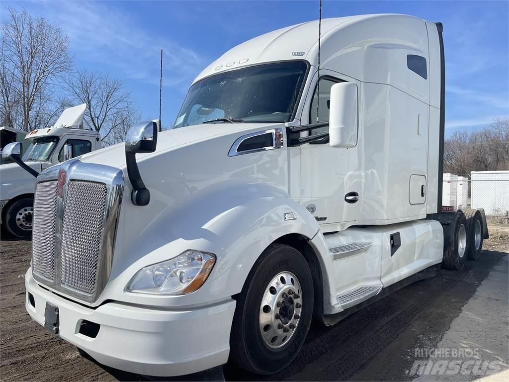 Kenworth T680 Autotractoare