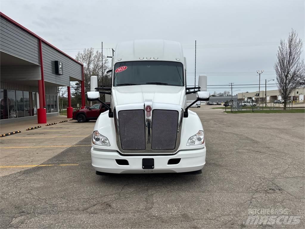 Kenworth T680 Autotractoare