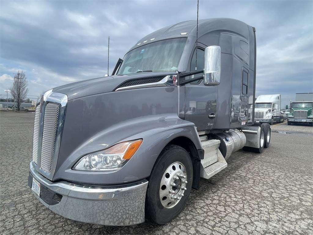 Kenworth T680 Autotractoare