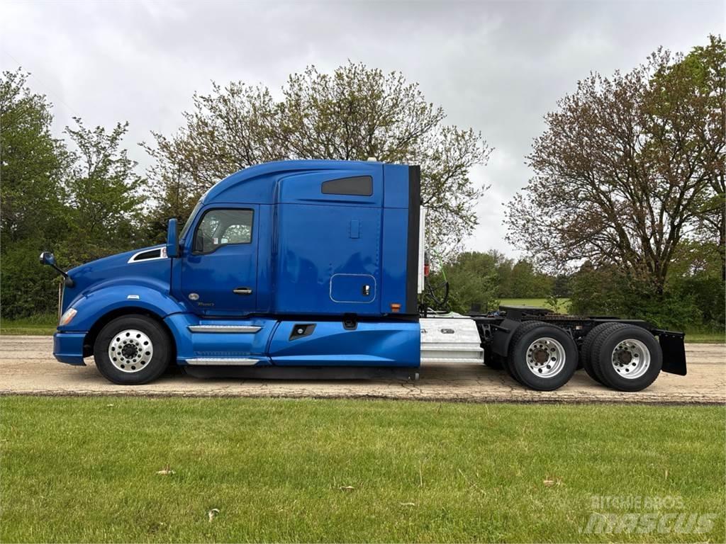 Kenworth T680 Autotractoare
