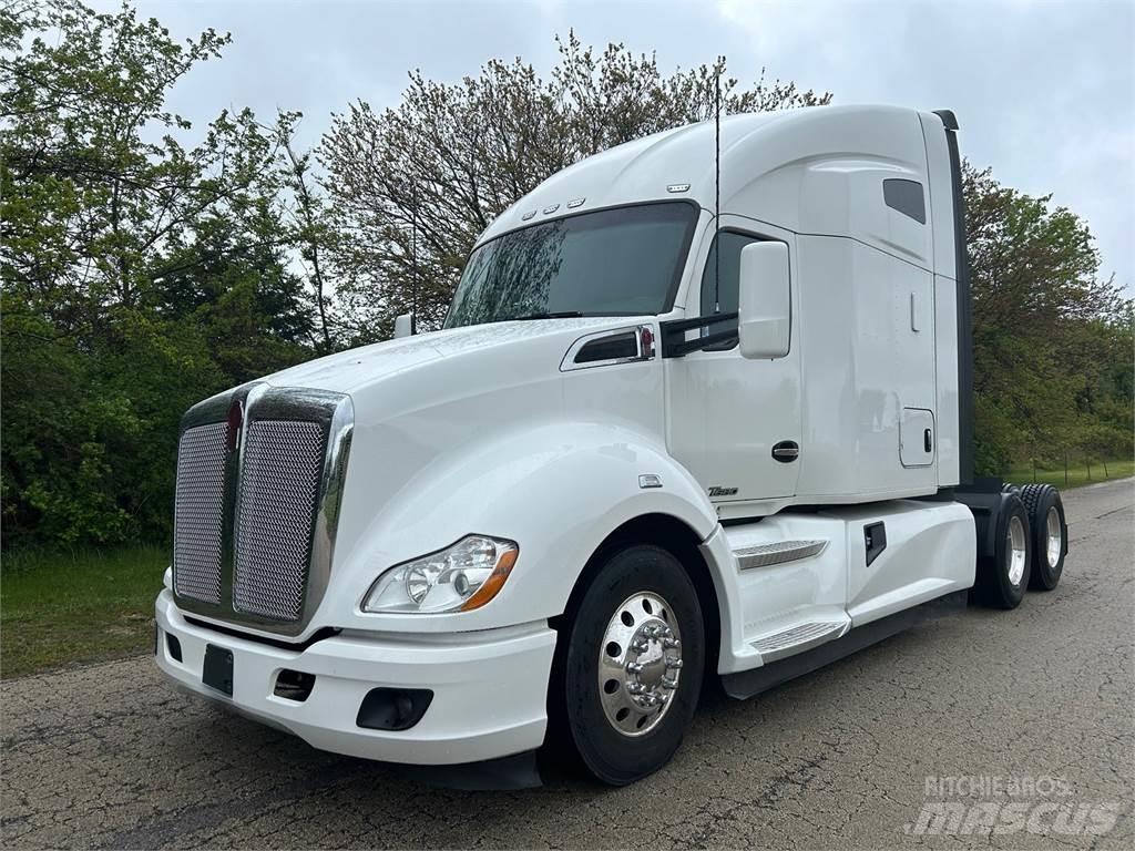Kenworth T680 Autotractoare